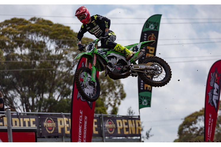 Clout managed to get to the front of the pack in the first moto, before falling back to P4 | Photo: ID MEDIA GROUP